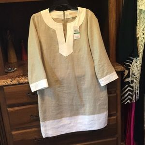 BNWT vneck contrast color shift with 3/4 sleeves